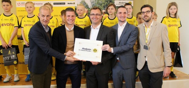 W Goczałkowicach pojawił się m.in. Carsten Cramer, dyrektor zarządzający sprzedaży i marketingu Borussi Dortmund (pierwszy z lewej)