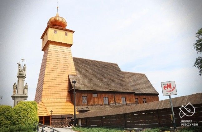 Wieża zabytkowego kościoła w Wiśle Małej została odrestaurowana