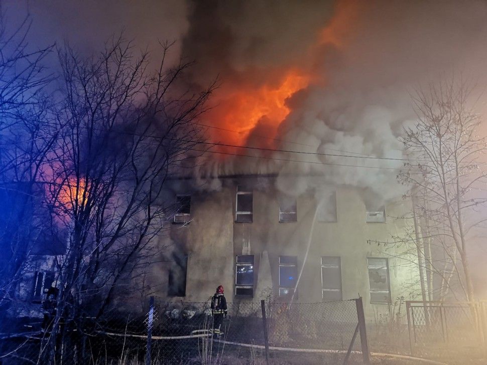 Pożar budynku starej szkoły w Kobielicach
